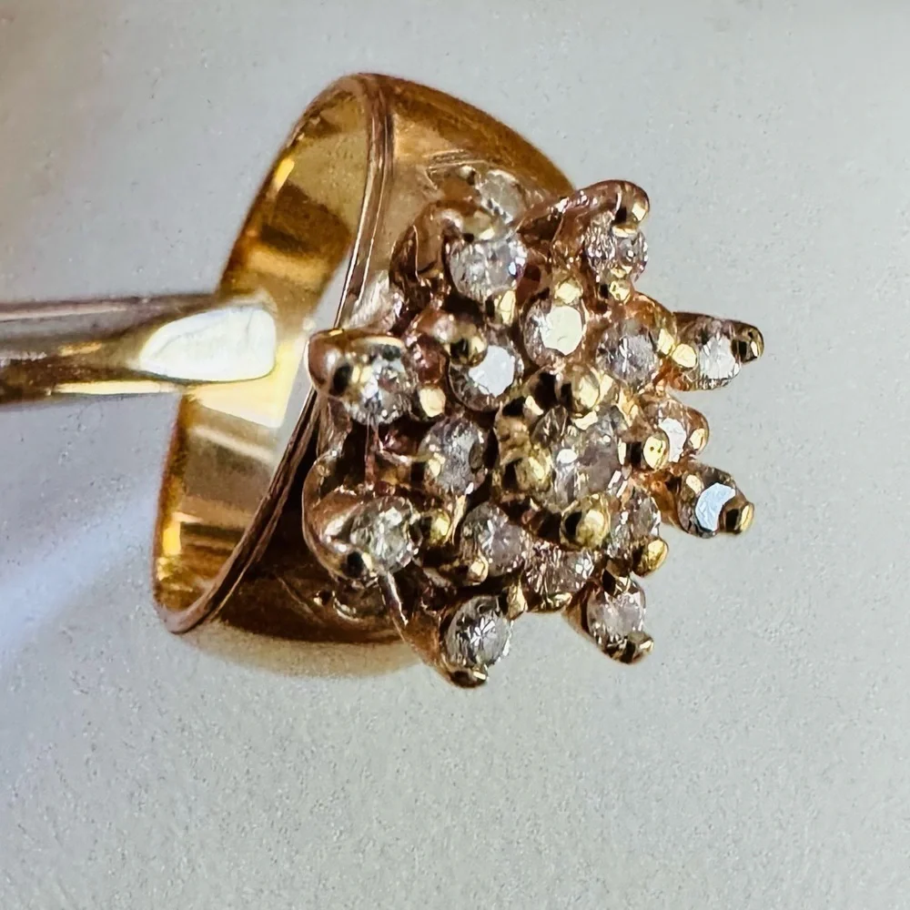 14K Yellow Gold and Diamond Vintage Floral Cluster Ring Wide Band size 5.75